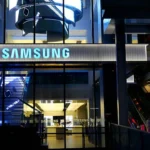 glasses-free 3D gaming monitor